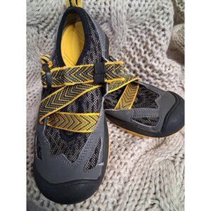 Keen Black & Yellow Mesh Sandals For Kids US Size 2 EU 34 Durable & Lightweight